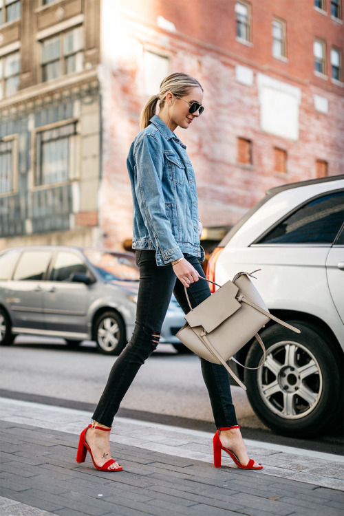 afashionlines:  https://www.pinterest.com/afashionlines/