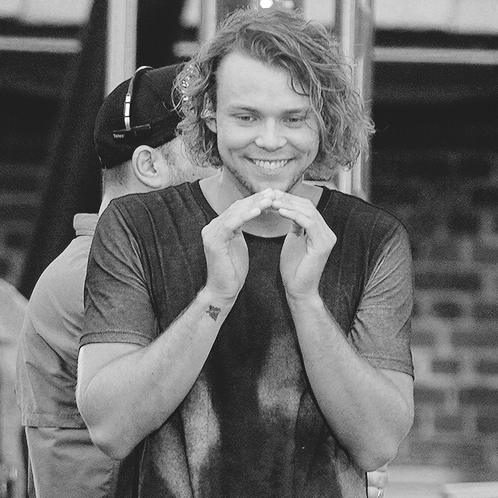 micool5sos:   @Ashton5SOS:  I’ve only got forever, and forever is fine Dedicated