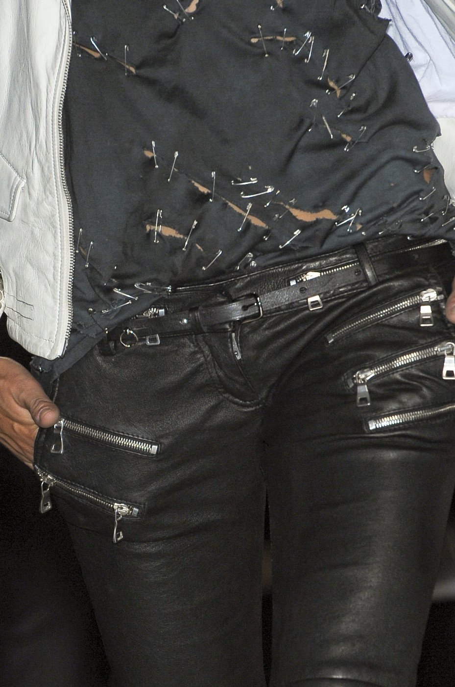 whore-for-couture:  lelaid:  Balmain S/S 2011  Haute Couture blog :)