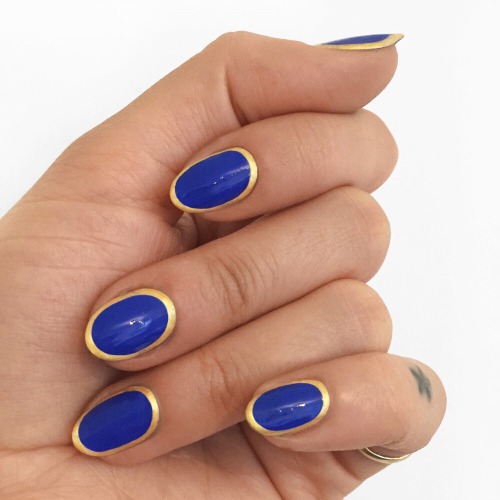 Porn photo nataliepavloskinails:  Gold and Blue 