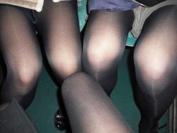 6 legs in pantyhose