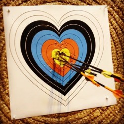 sofiaromano:  Arqueria sobre todo #Archery ♡