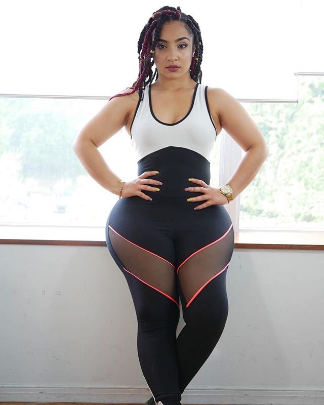 minkypinkypoo:  redstripeking:  Kendra  Kissedbyken I think on insta! She high-key