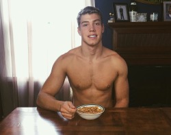 derekbinsack:  Rainy days call for Cinnamon Toast Crunch 