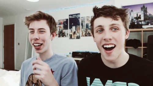 youtuber-melts:  Wroetofreezy ❤