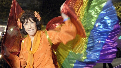 janecurtin:Lily Tomlin at the 2011 Sydney Gay & Lesbian Mardi Gras Parade