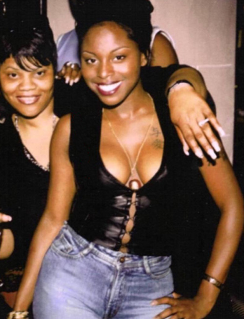 flyandfamousblackgirls:Jackie Rowe & Foxy Brown (2002)