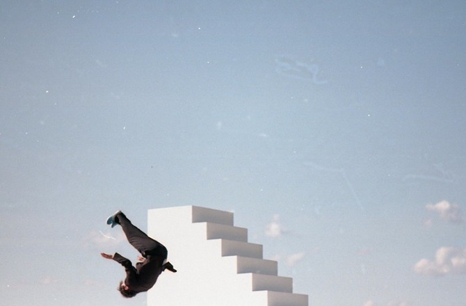 sloppy:Up in the Airby, Viviana Levrino