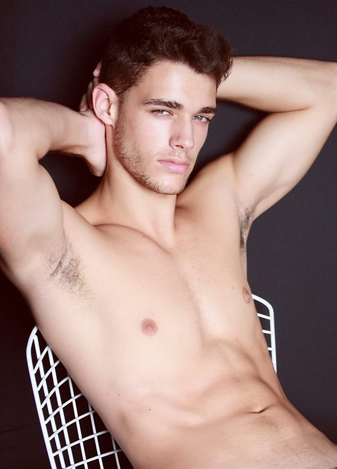 meniloveat5280:  Follow for over 100,000 examples of The Art of Man.  With over 30,000