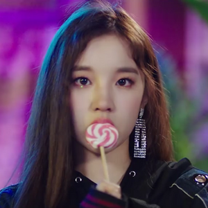 O Novo Girl Group Da Cube Debutou Hoje E Est Maravilhoso, Apoiem Muito As Meninas E Views EmLATATA.like