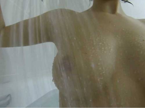 New Video !!! En immersion dans mon bain adult photos