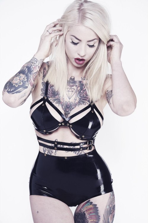 thatattoozone:  Tawny Taylor