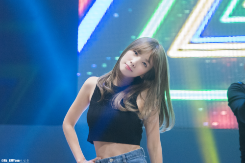 JiSook (Rainbow) - SeoJeong University Festival Pics