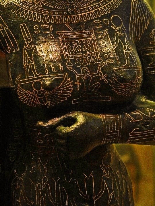 totenbuch:    Copper alloy hollow cast statue of the priestess Takushit at the National