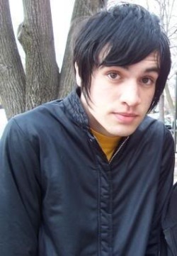 littleredrydenhood:  LETS TALK ABOUT THIS 10 YEAR DIFFERENce