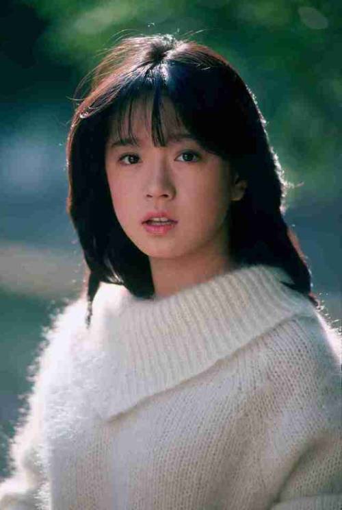 Akina Nakamori