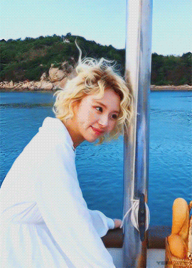 chaeyoung | 2021 TWICE SEASONS GREETINGS (AR Photocard)