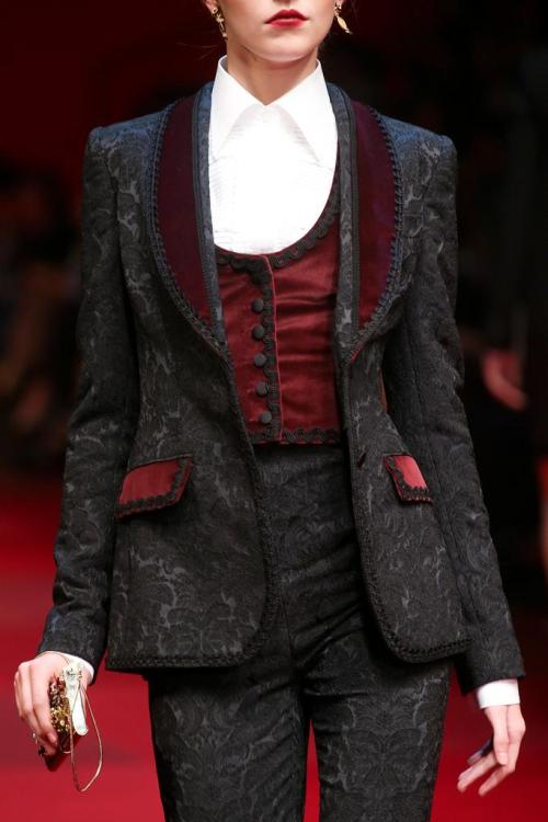 deitycouture:  for Nyx - Greek goddess of night. aclockworkpink:  Dolce & Gabbana S/S 2015. Milan Fashion Week  