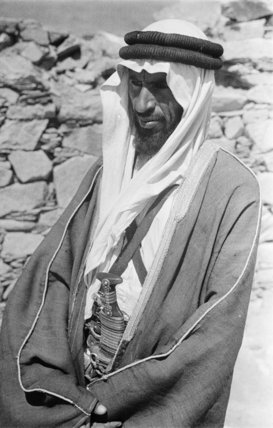 بورتريه لفرد من قبيلة مطير. - 1947م.تصوير: ولفريد ثيسجر.Portrait of a member of the Mutayr tribe. - 