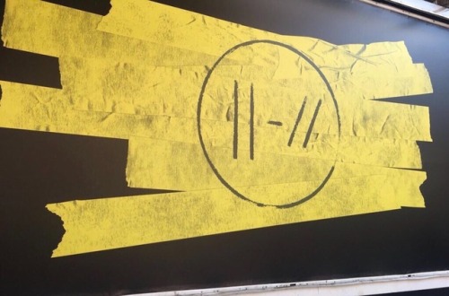 afterlaughters:New tøp billboards that have appeared all over Central London and Toronto (x)