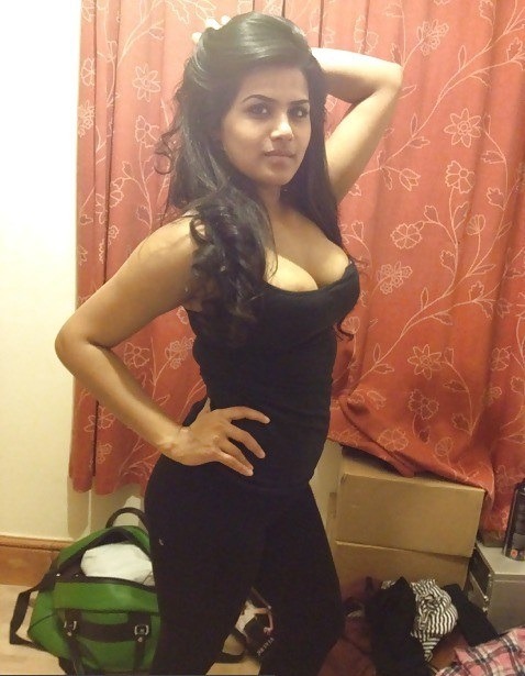 desiindiangirls:  Sexy GF