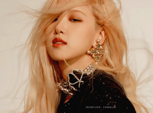 ROSI ELLE KOREA