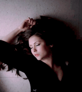 misskathgifs:Katherine’s Outfits: 53/??