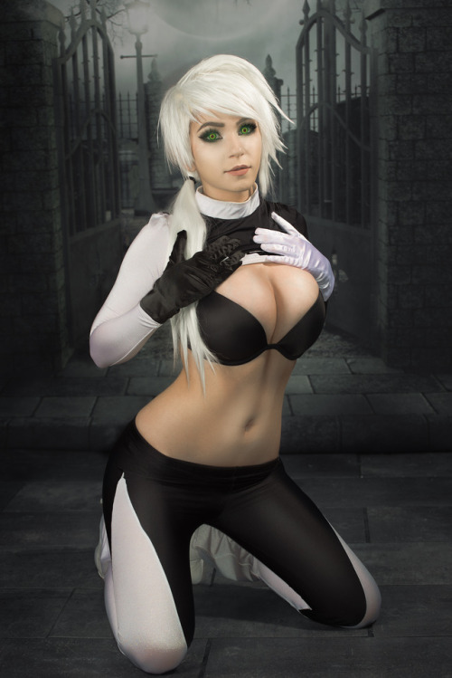 irishgamer1:  Sexy cosplay 