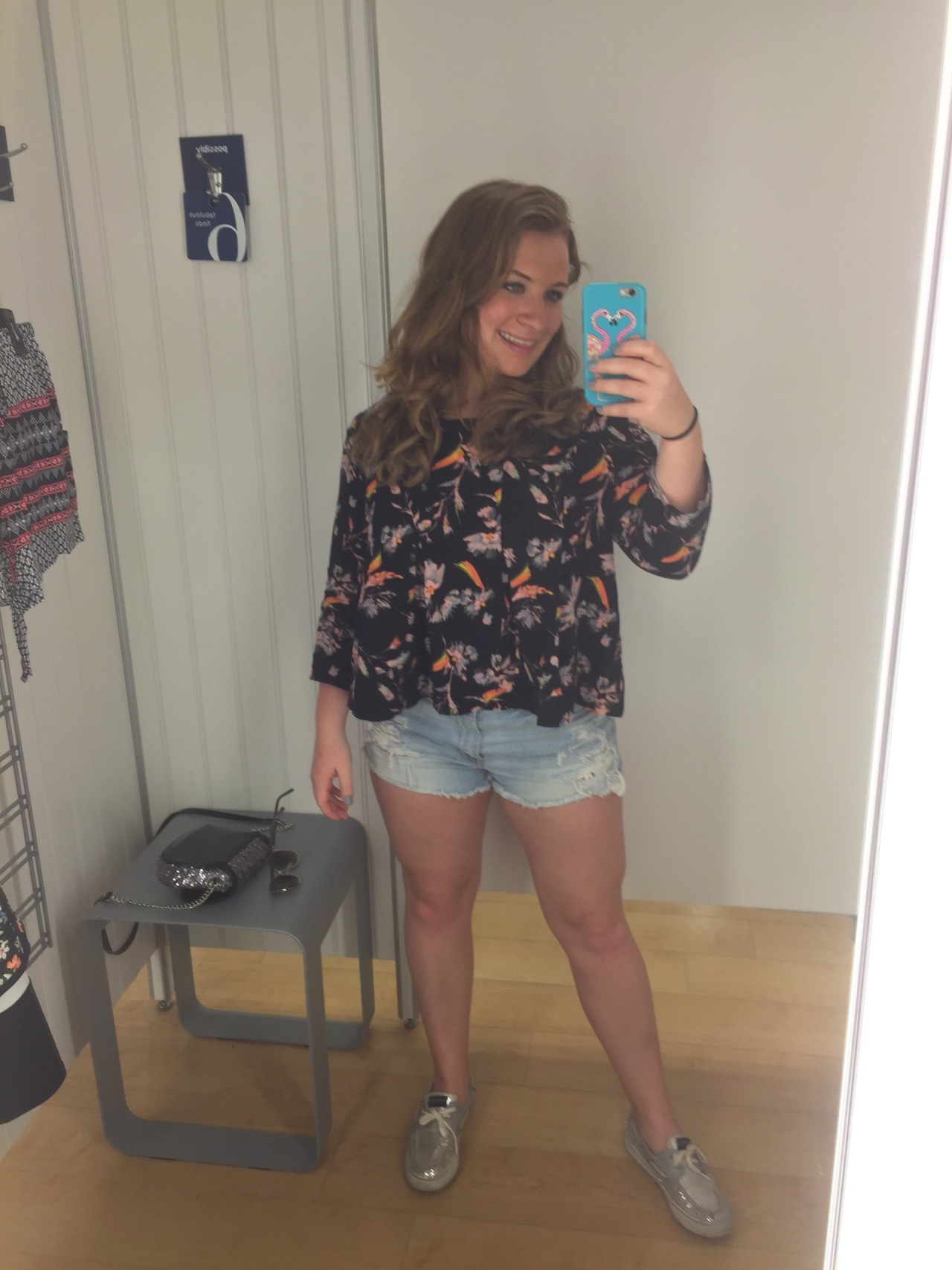 swoleginger:  When the dressing room lighting flatters your quads ðŸ¤—