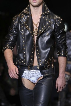 fauxtwink:  versace menswear fall/winter