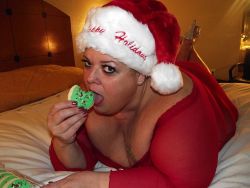 BBW Tania Sue wishes you a Merry Christmas