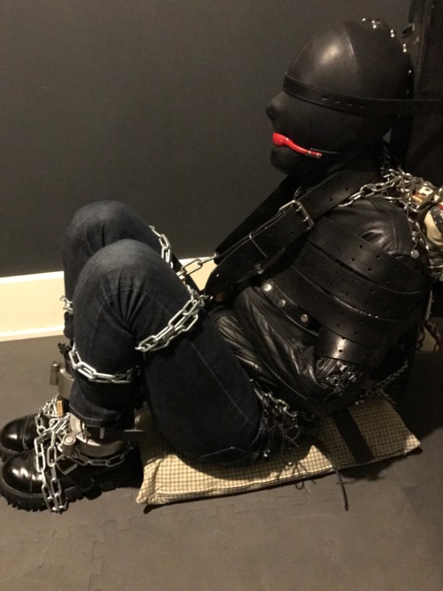 seabondagesadist: The final hour for @lostinsea88 arrives…  Having been in the same seated position for two hours the bondage is made a little bit harder. The gag was changed to a ball gag, more straps added. By this time he was deep in the cycle of