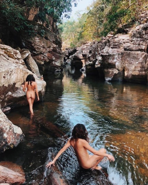 hippiegirlsonly: Paradise. Who’s been skinny dipping before? Our spot our rules