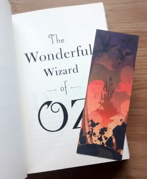 I made myself an Oz bookmark to keep me company while I read the books! Naturally I’m starting