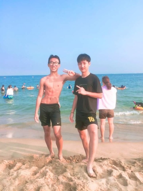 hungrgayboy: ssex99gay1: sioswoqika: 창원 18 게이 @allie-korean-gay #gay #korean . 와 모두다 먹어버리고싶다ㅋㅋㅋㅋㅋ