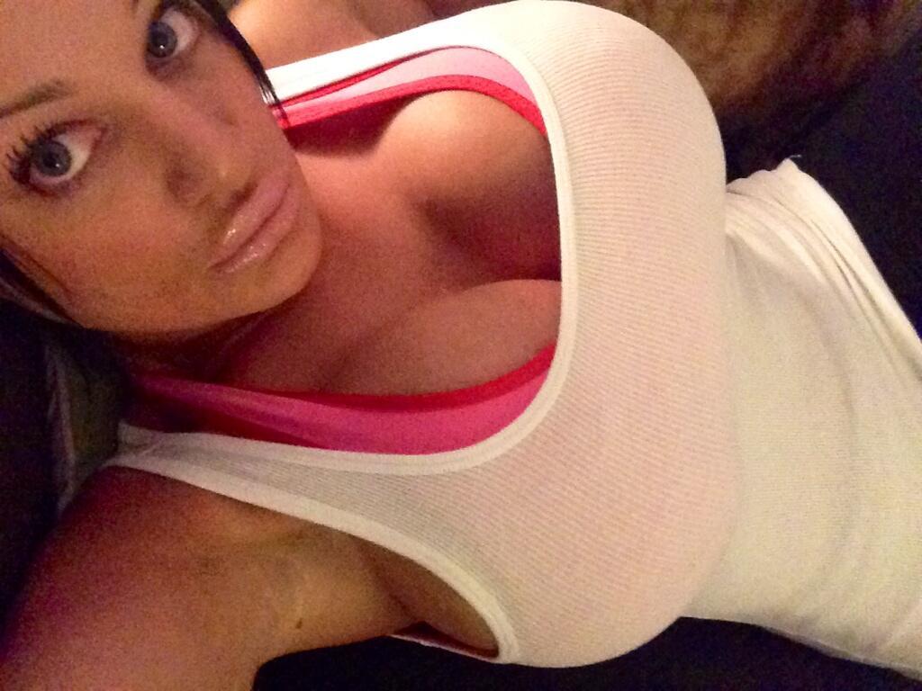 bababoobies:SexyStar 2200ccs