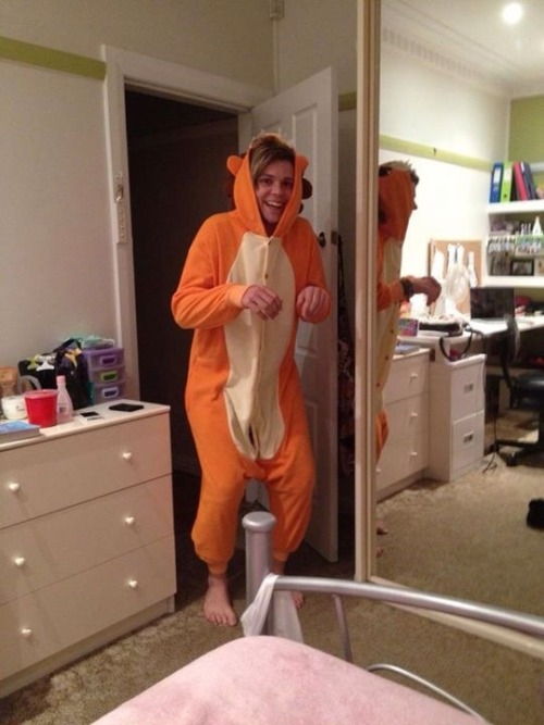 fkncalum:  Um Ashton
