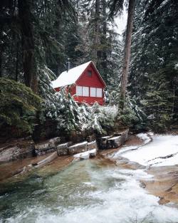 wild-cabins:  Ryan Brien