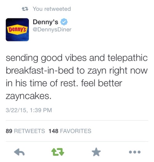 zaynmaliksdefenceteam:craichemmings:Is dennys even real?dennys
