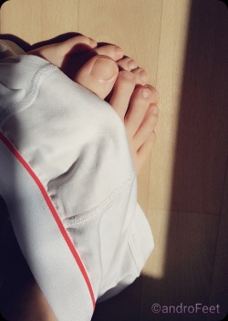 toesandstuff:  Morning, babies…