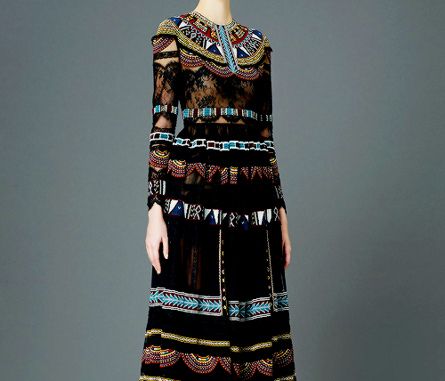 fashion-runways:  VALENTINO Pre-Fall 2015 - Details 