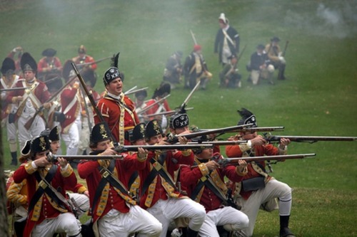 minutemanworld:  Top 10 Facts About British Soldiers (by Don Hagist at the Journal of the American Revolution) 1.) They were volunteers Unlike the Navy, the British Army did not conscript men. Men who joined were given a grace period to back out (none