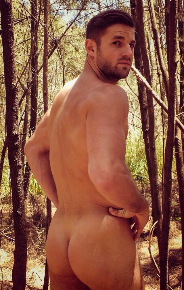 exposeddaddies:  Follow me.