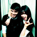 avrillavigine:  Avril Lavigne + Boys 