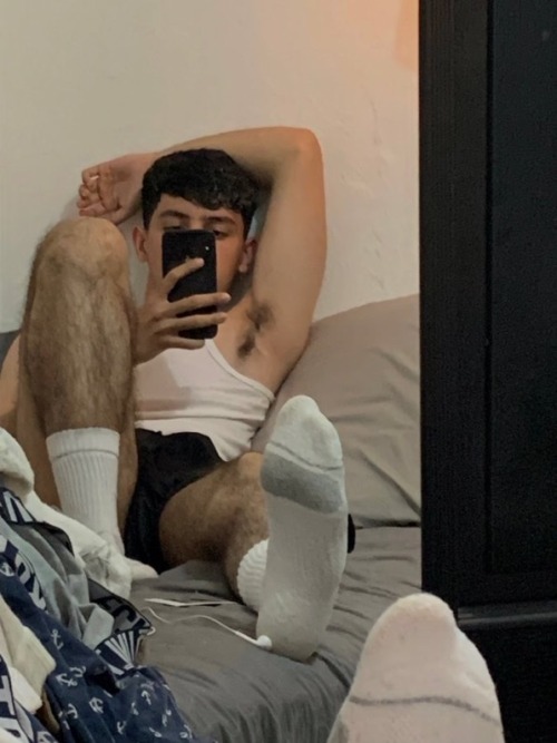 Fuck I Can Just Smell The Testosterone From Here. I Love The Scent Of A Man.