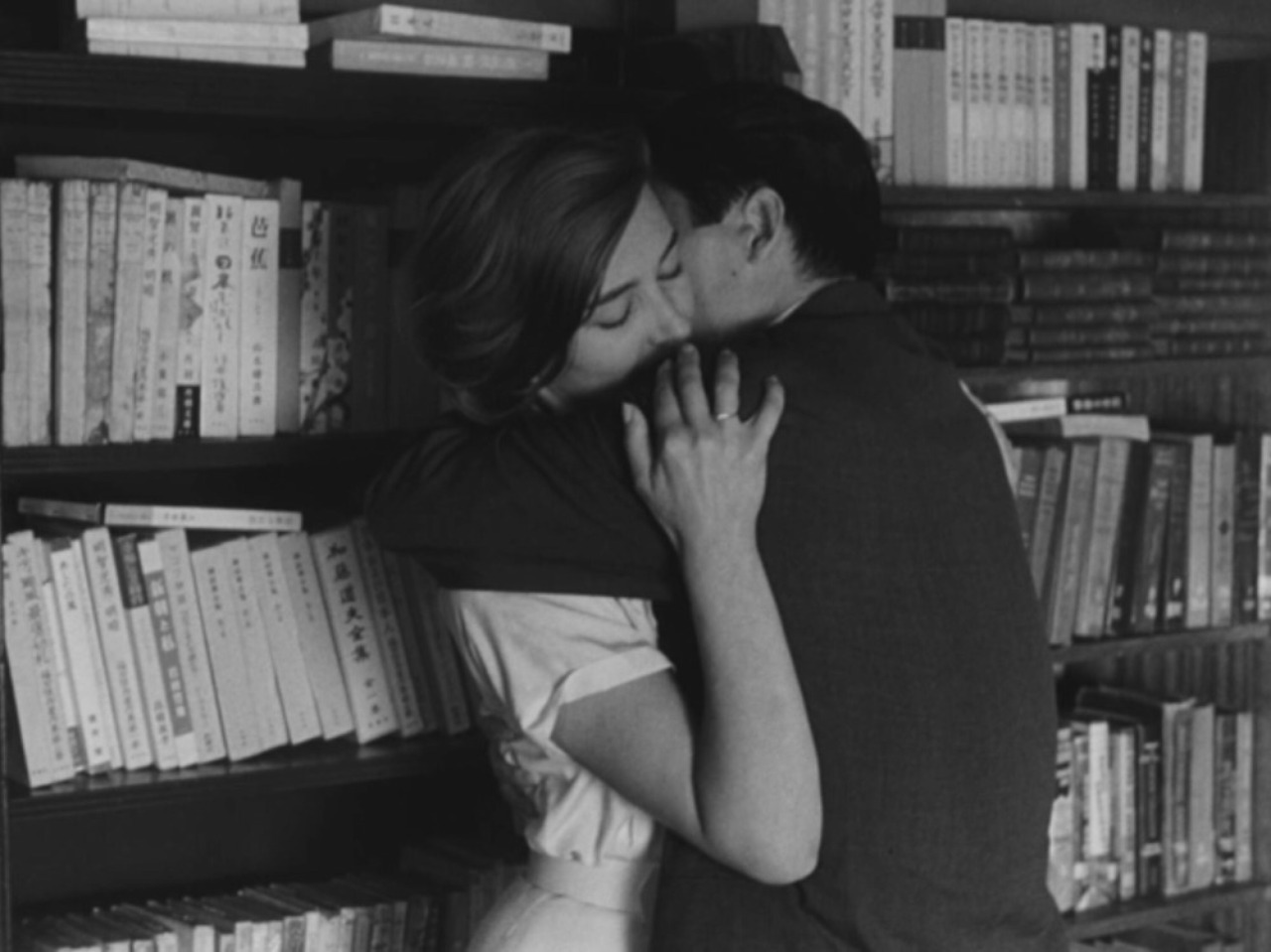 jesuisunefemmejesuisperdue:  Hiroshima Mon Amour (1959)  Dir. Alain Resnais