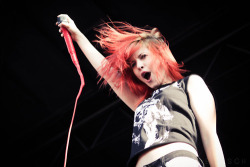 paramass:   “I wake up in the morning