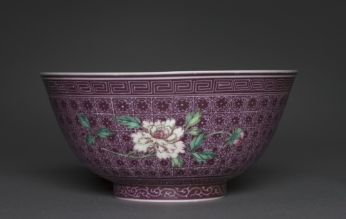 Bowl with Peony Sprays on Diaper Ground (exterior); Chrysanthemum Sprays (interior), 1736, Cleveland