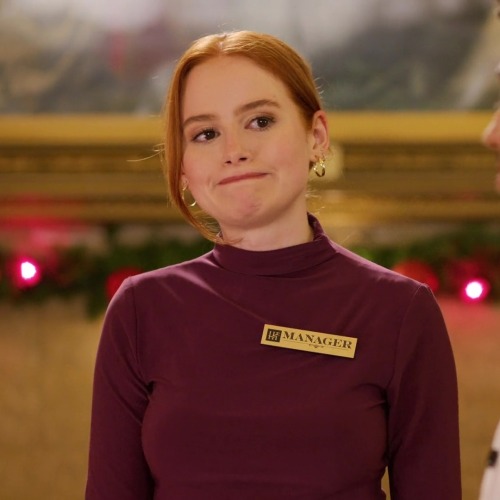 Madelaine Petsch As Georgia In Hotel For The Holidays - Icons