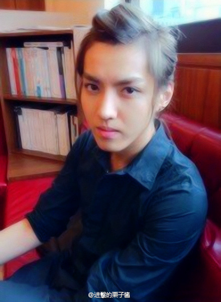 fuckyeah-wuyifan:  Wu Yi Fan/Kris Pre debut Part. 1 